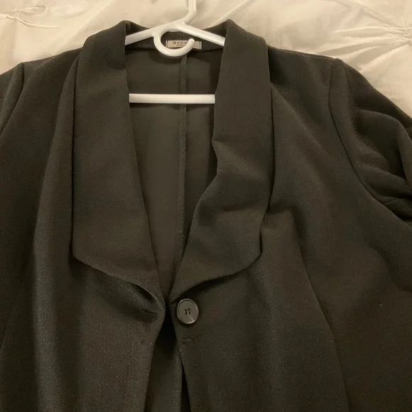 Black Lightweight Jacket - Picture 4 of 7